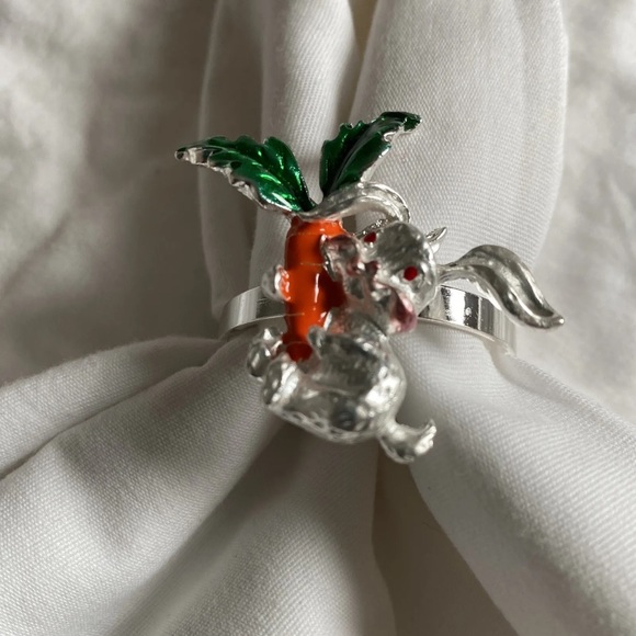 6 piece Easter Bunny napkin rings - Picture 2 of 3